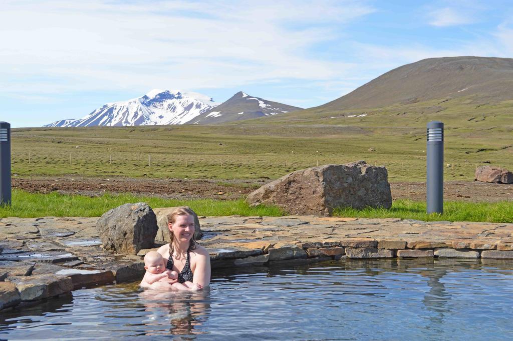 Laugarfell Accommodation & Hot Springs Eksteriør bilde